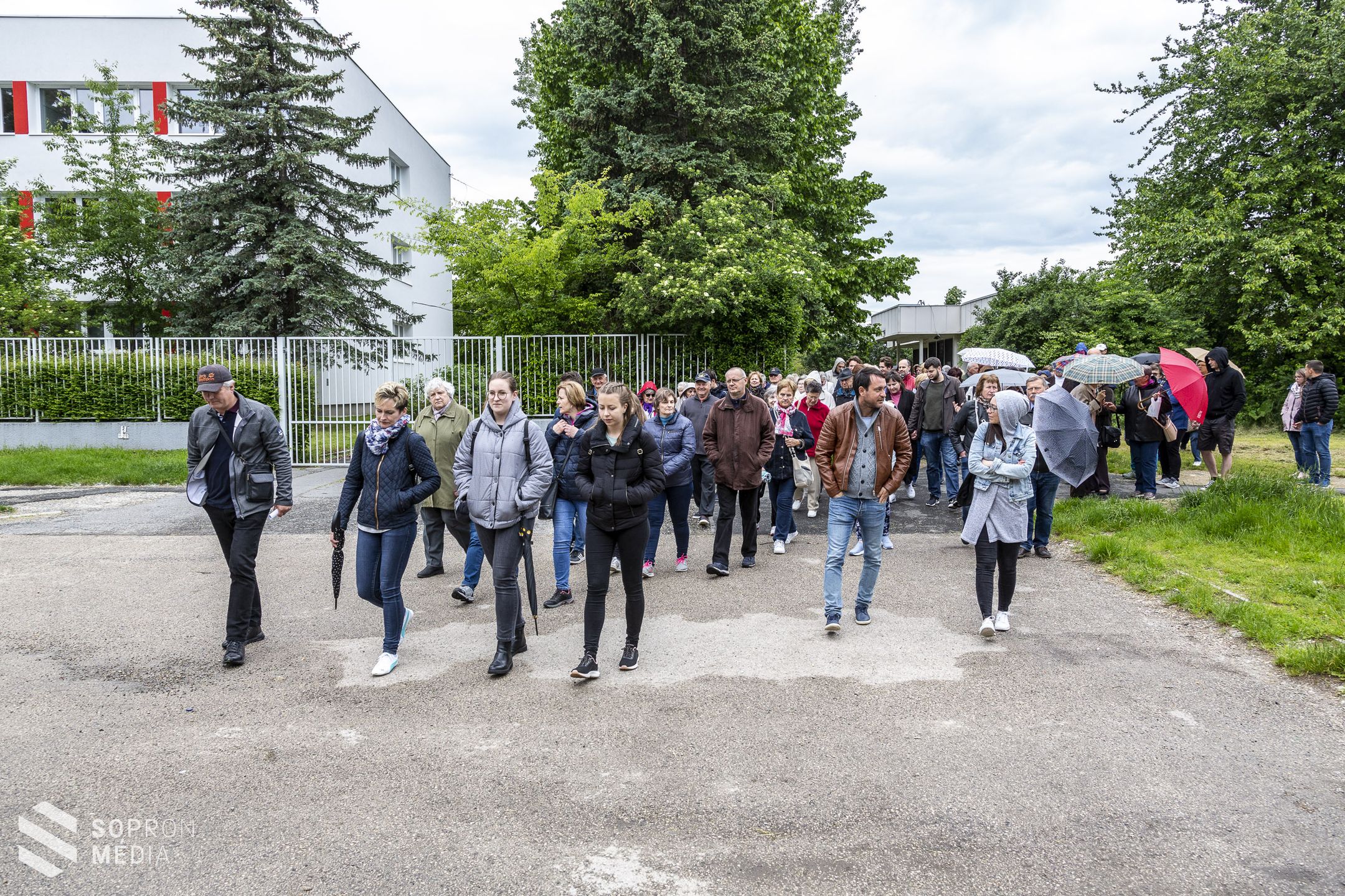 Több mint száz érdeklődő együtt fedezte fel a Jereván városrész titkait