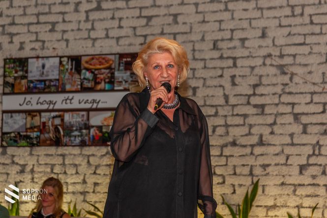 Horváth Zsuzsa