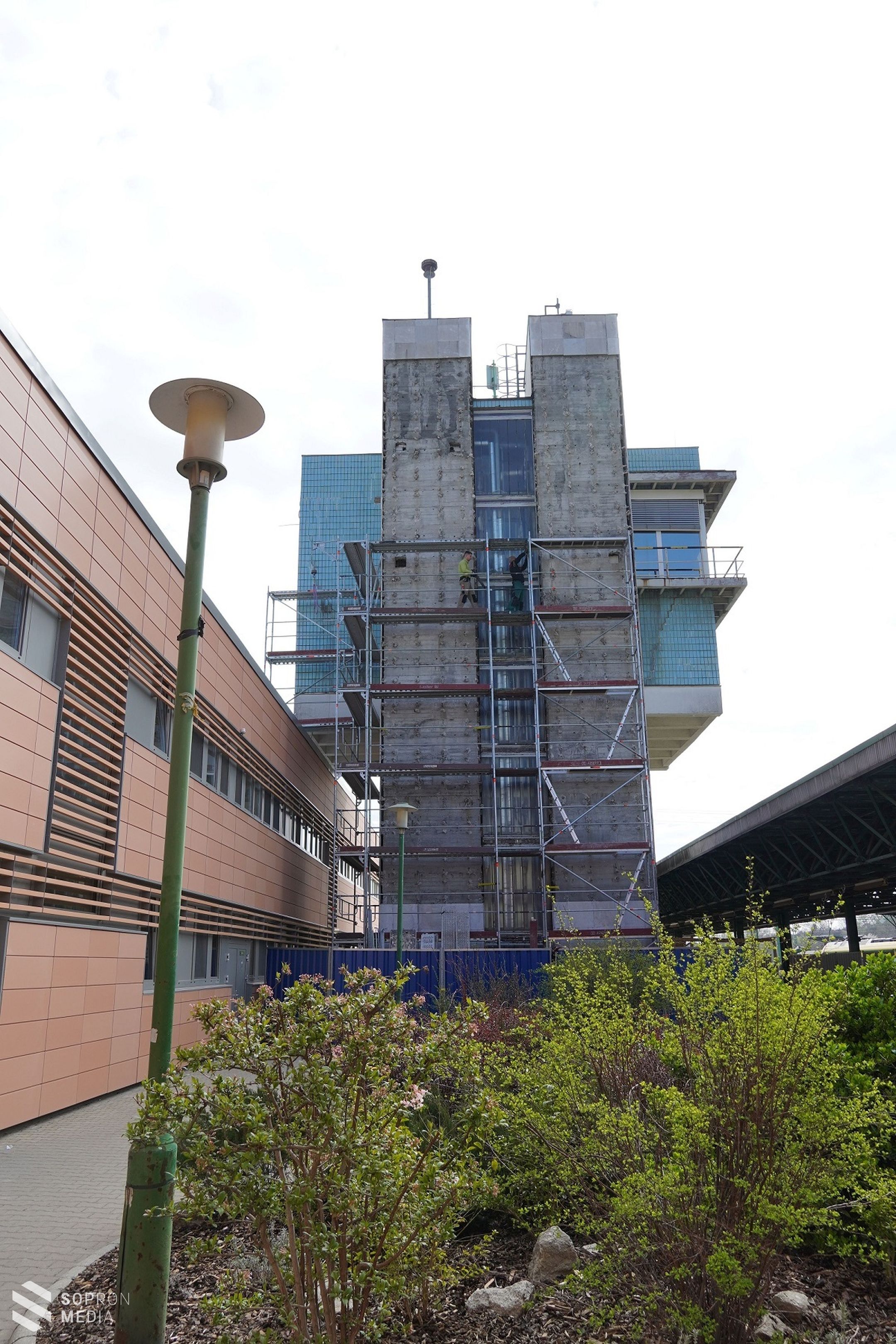 Megújult az irányítótorony a soproni vasútállomáson