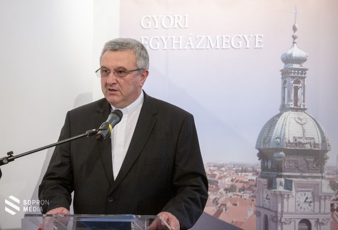 Dr. Veres András győri megyéspüspök