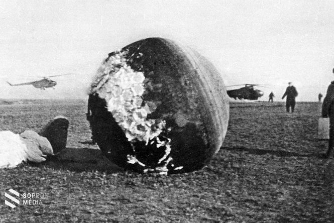 A visszatérő kabin közvetlenül a landolás után 