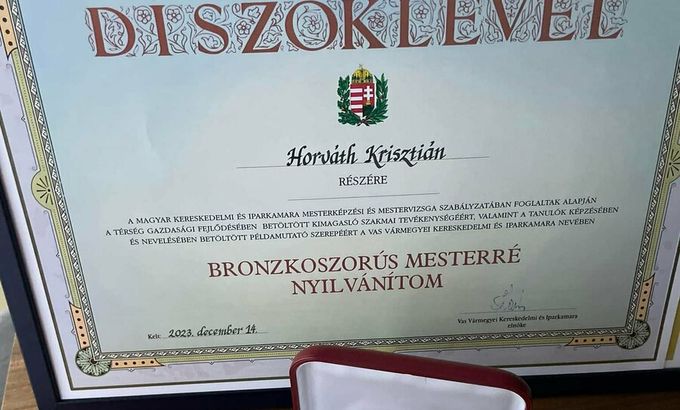 BRONZKOSZORÚS MESTERhír borítóképe