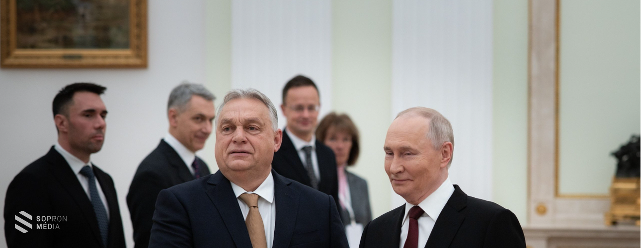 Orbán Viktort fogadta Vlagyimir Putyin a Kremlben, a béketárgyalások is szóba kerültek