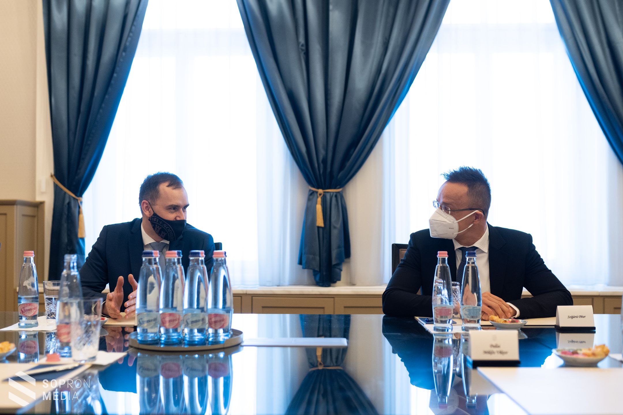Stratégiai együttműködés a kormány és a sopronkövesdi Autoliv között