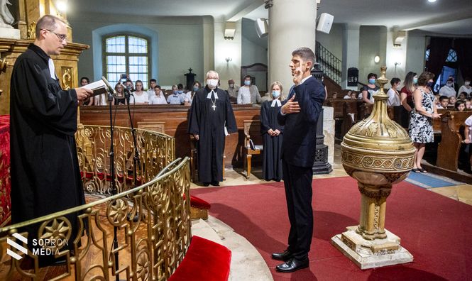Raffai Balázs esküt tett az évnyitón 