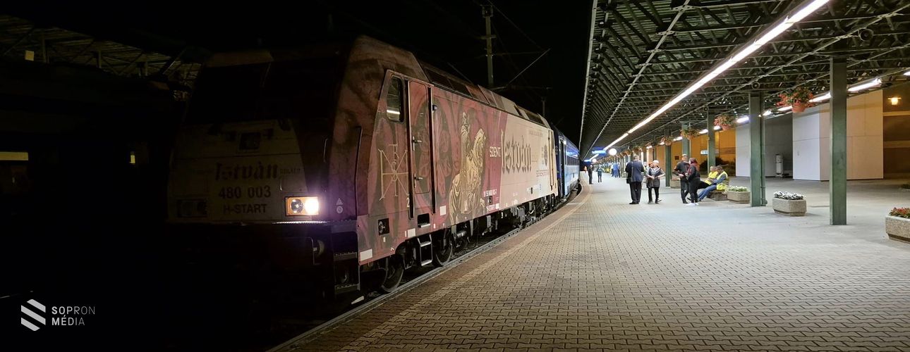 Sopront is érinti a csíksomlyói búcsúba tartó expresszvonat