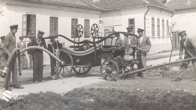Sok önkéntes tűzoltó egyesület múltja régre nyúlik vissza. Lövő tűzoltó egyesülete 1883-ban indult el