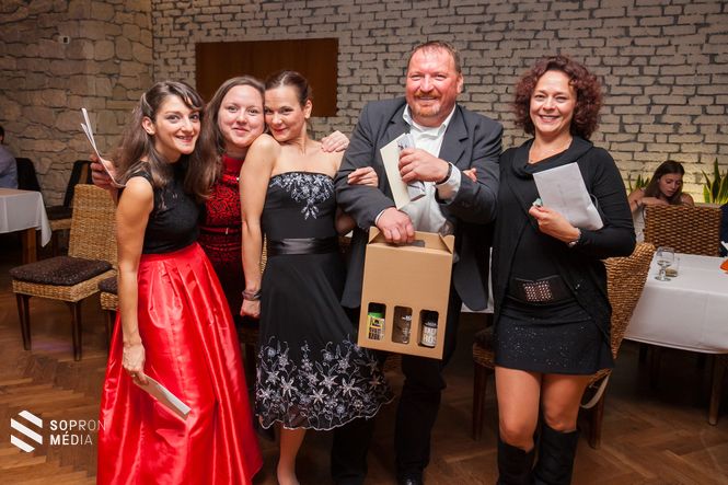 Szlúka Brigitta, Magyar Kató Blanka, Molnár Anikó, Horváth László és Szőcs Erika