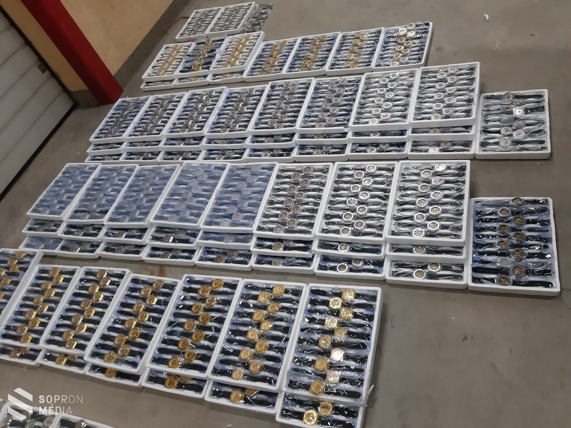 Hamis karórákat is szállított a kamion - Képekkel és videóval!