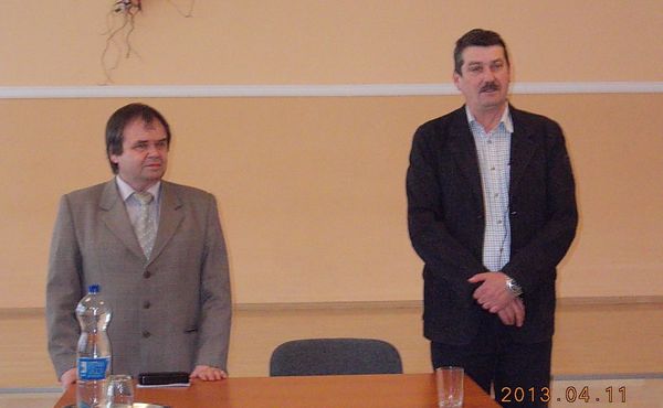 Faluházi esték 2013. április