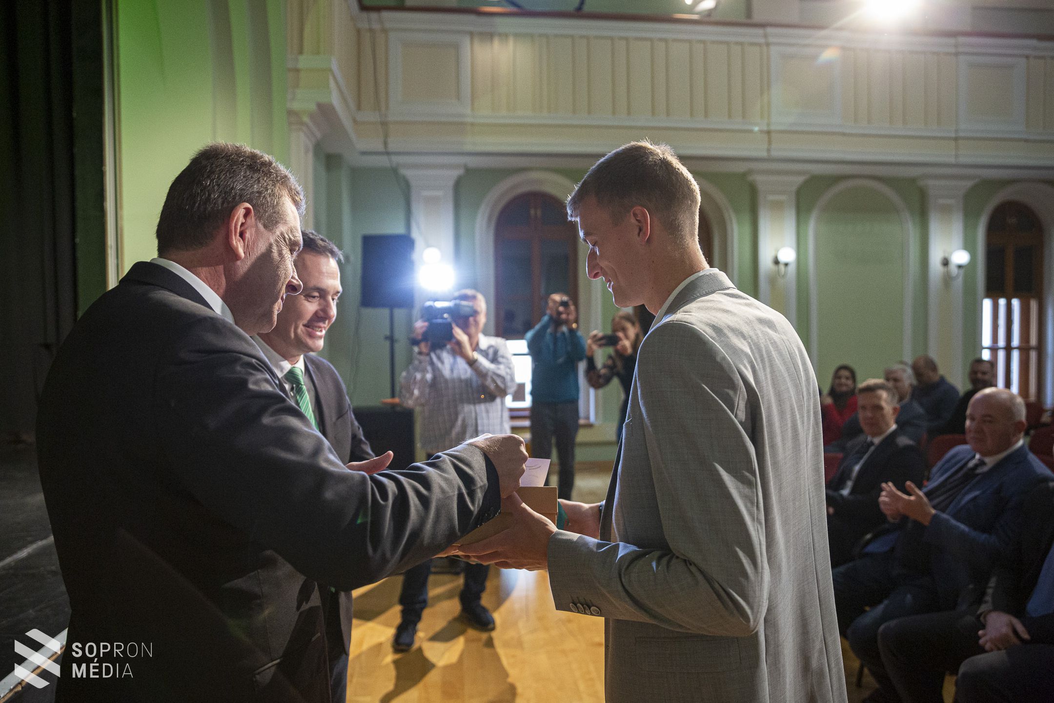 Civil díjakat adtak át Sopronban a II. Megyei Civil Nap keretében