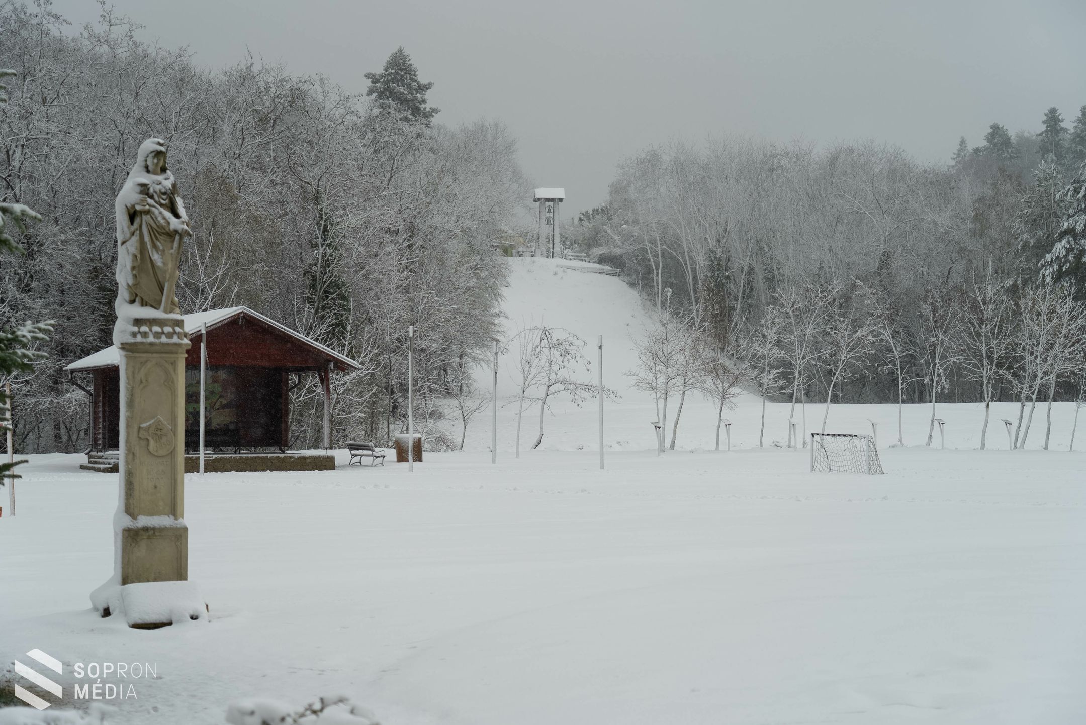 Hó fedi Brennbergbánya környékét