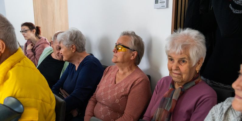 A bátorság és az odafigyelés szimbóluma: a Fehér Bot Napja alkalmából szervezték meg rendezvényüket a soproni látássérültek
