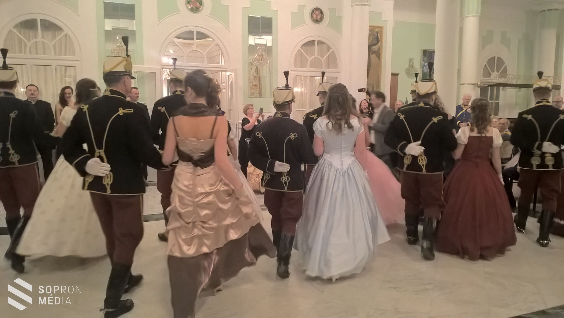 Szombat esti időutazás - Soproni Huszárbál 2018 