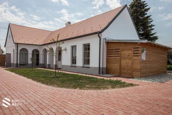 Hegykő, Iskola u. 3.