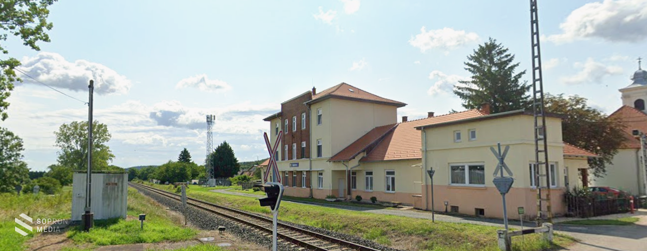 Időszakosan, teljes szélességében lezárják az Ágfalva, Fő utcán található vasúti átjárót