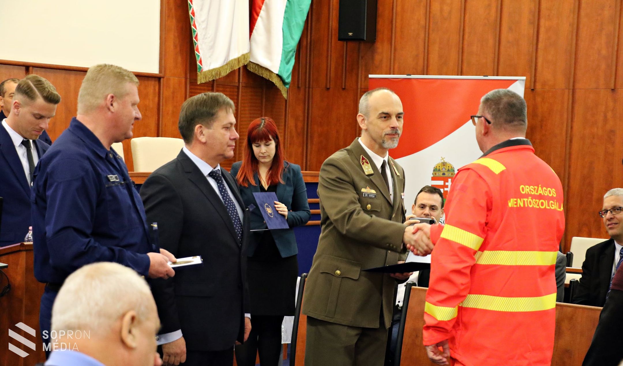 Díjat kapott a Soproni Katasztrófavédelmi Kirendeltség vezetője