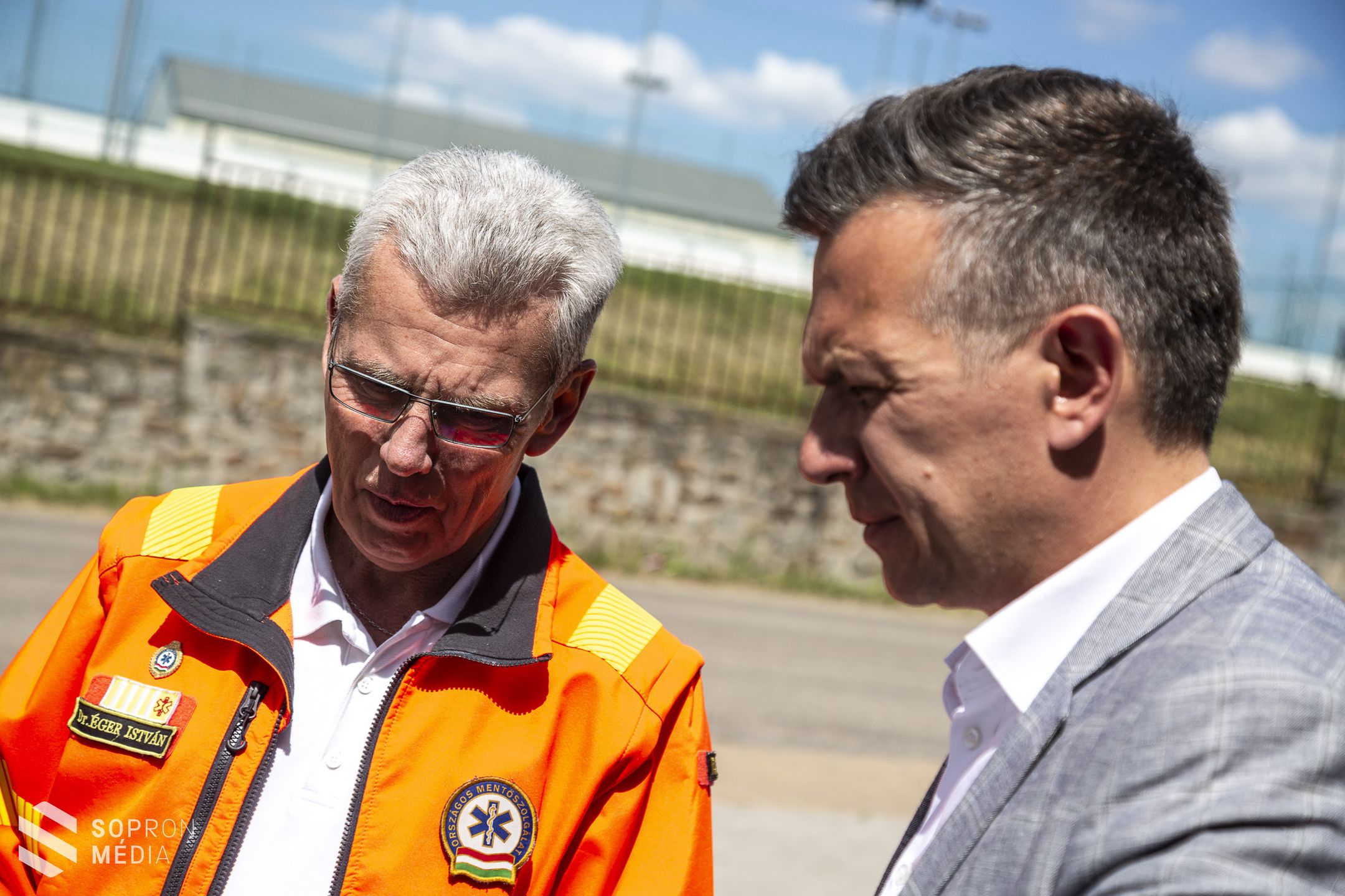 Új lélegeztetőgéppel gazdagodott a Soproni Mentőállomás