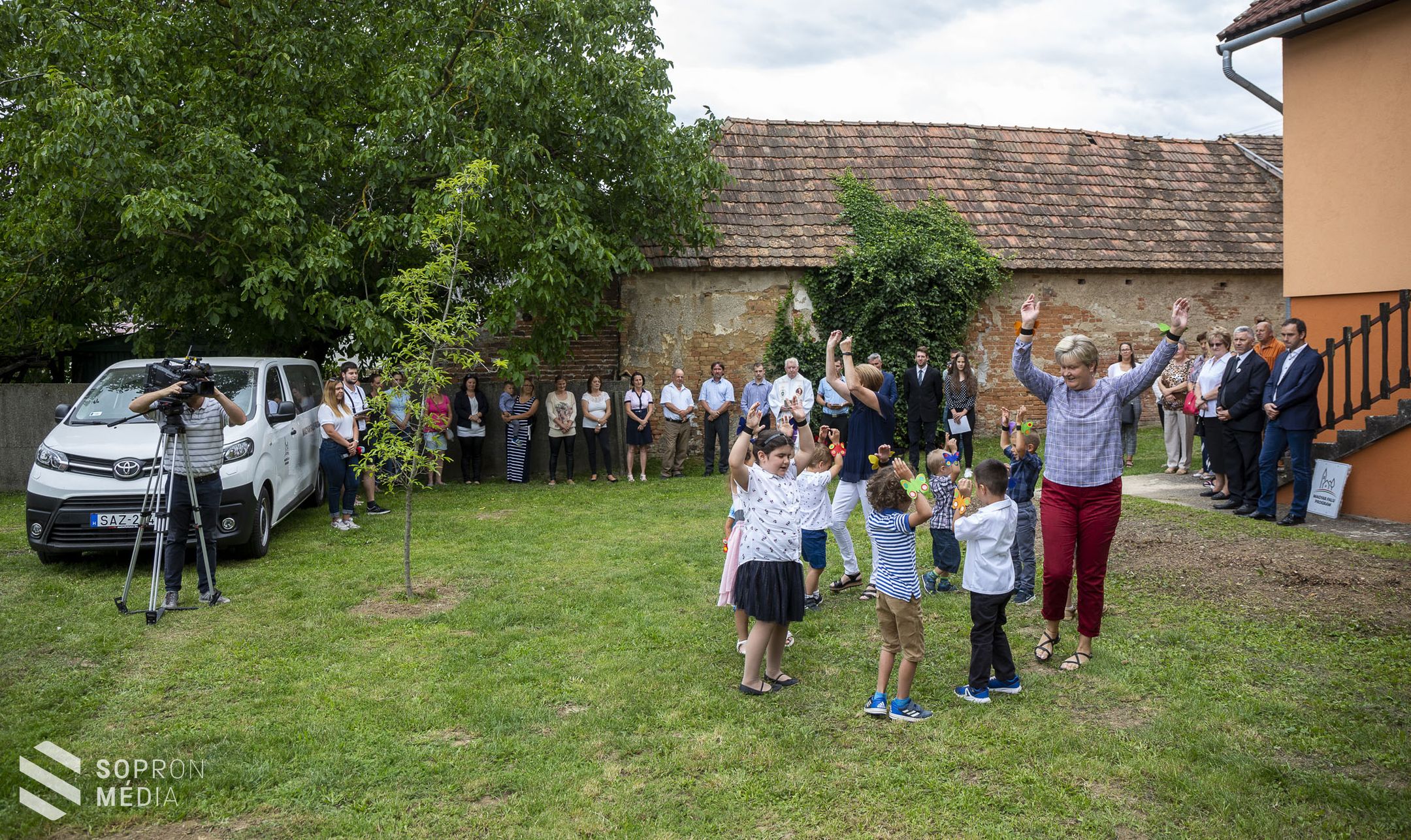 Fejlesztették az óvodát és kisbuszt szereztek be Répcevisen a Magyar falu program keretében