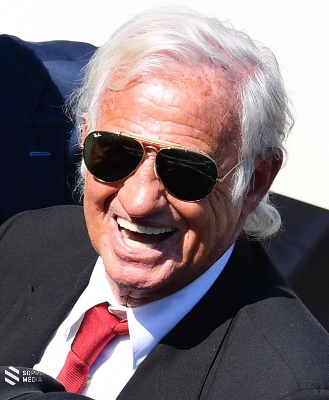 Jean-Paul Belmondo francia színész a 73. Velencei Nemzetközi Filmfesztiválon 2016. szeptember 8-án.