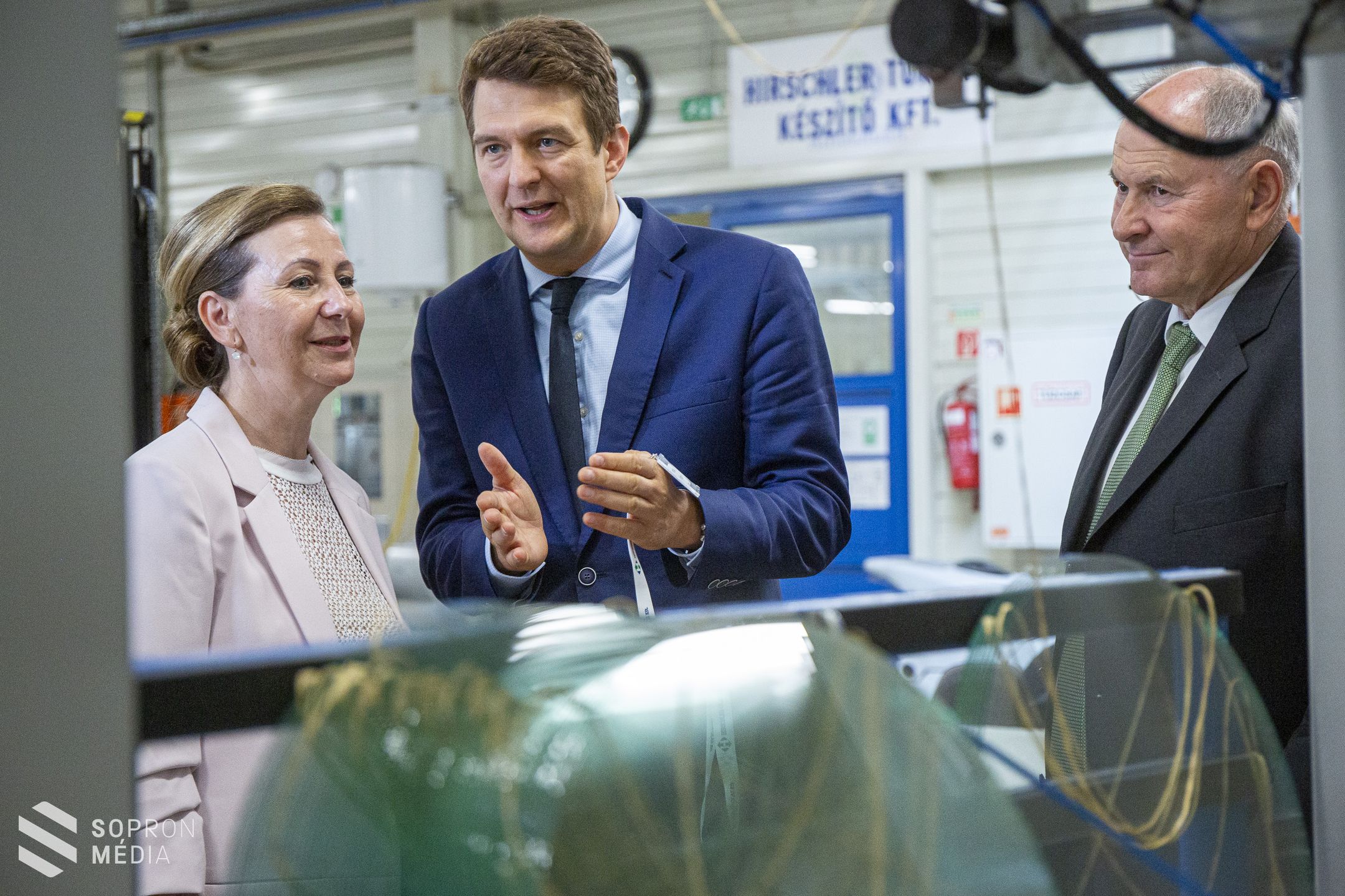 Fejlesztésekkel fokozza teljesítményét a Hirschler Glas