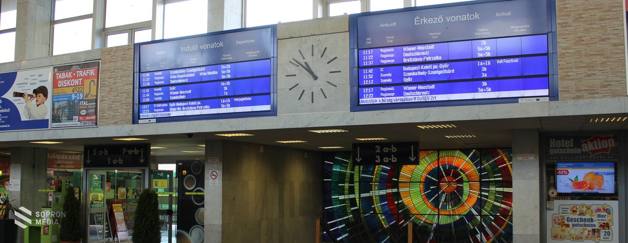 Sopron - Kapuvár állomások között vonatpótló autóbuszok közlekednek