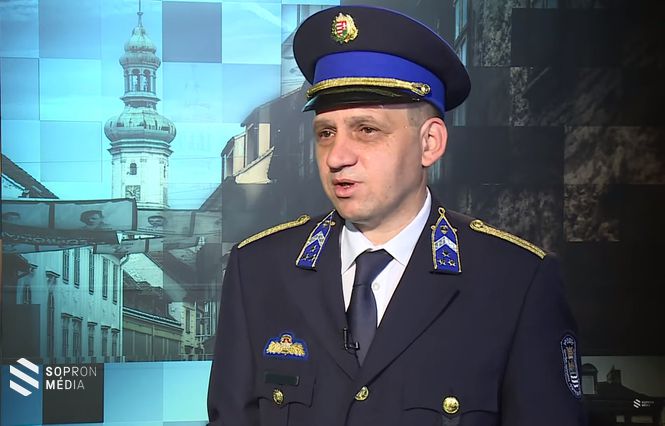 Bajusznács Mihály címzetes rendőr főtörzszászlós, járőrparancsnok