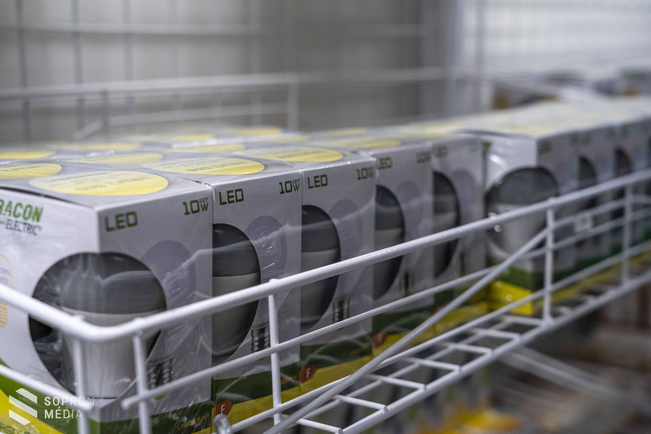 Elektromos energia-megtakarítás LED izzókkal