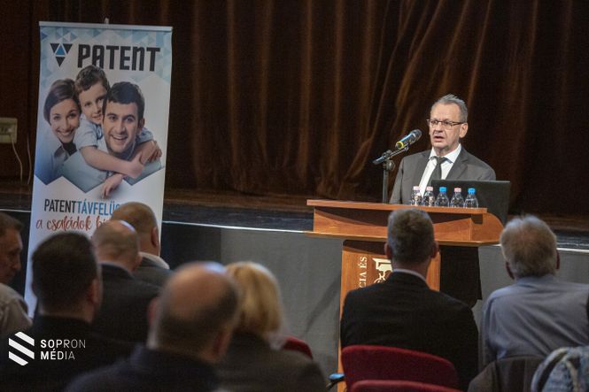 Bauer László, a Győr-Moson-Sopron Megyei Kereskedelmi és Iparkamara Vagyonvédelmi Vezetők Klubjának vezetője