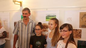 Fiatal képzőművészek kiállítása a Várkerület Galériában 