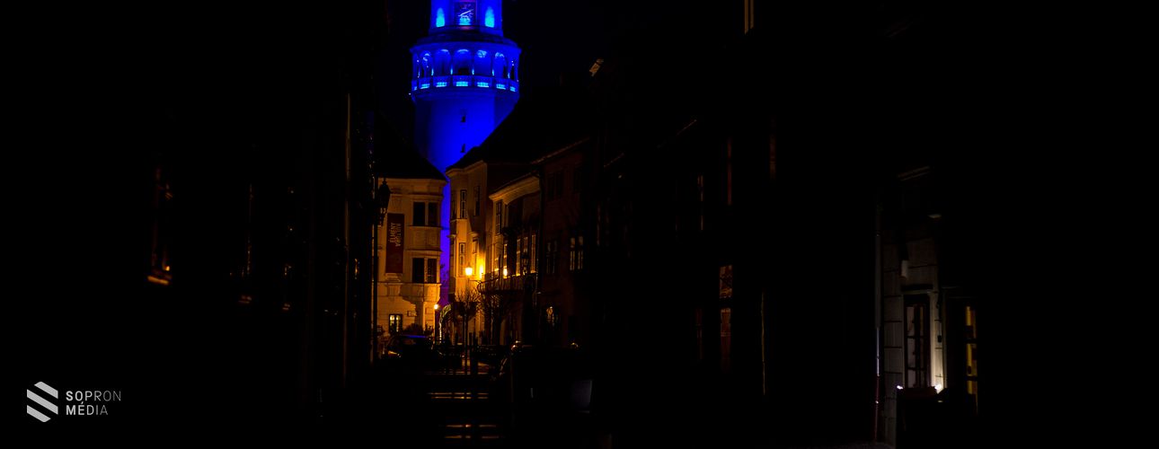 Az Autizmus Világnapja – kékbe öltözik a Tűztorony
