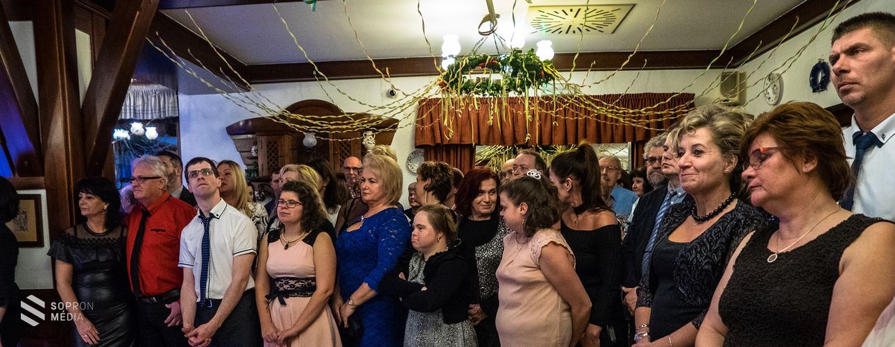 Jótékonysági bált szervezett a Hova Tovább Alapítvány
