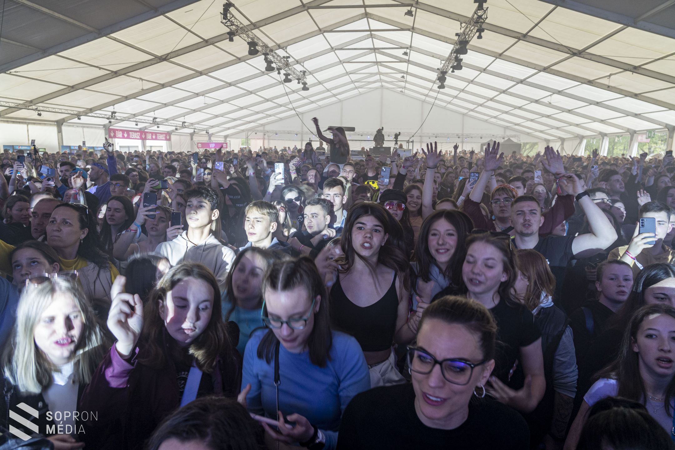 Dübörög a SopronFest