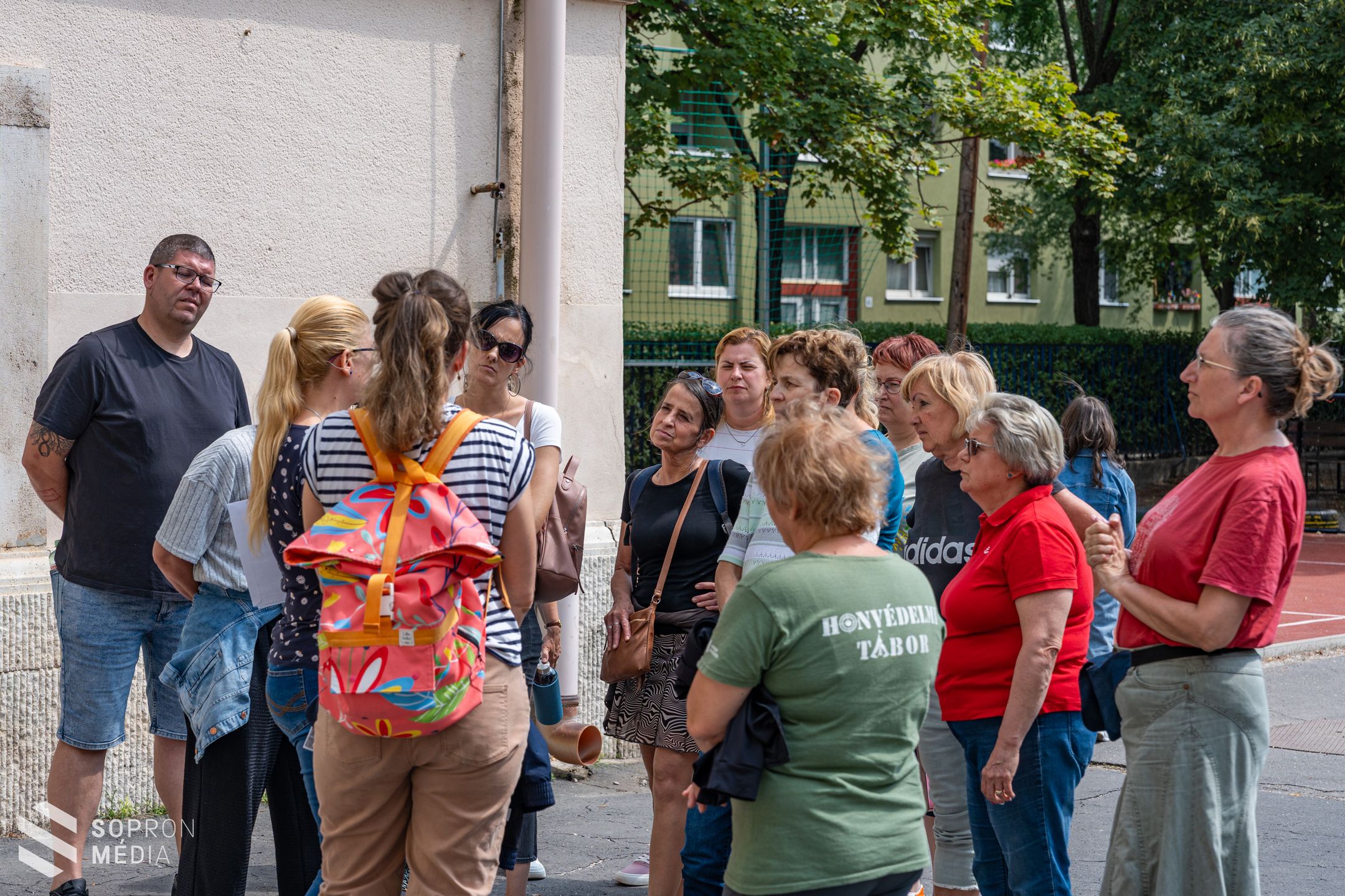 Megkezdődött a tankönyvek kiszállítása a soproni iskolákba