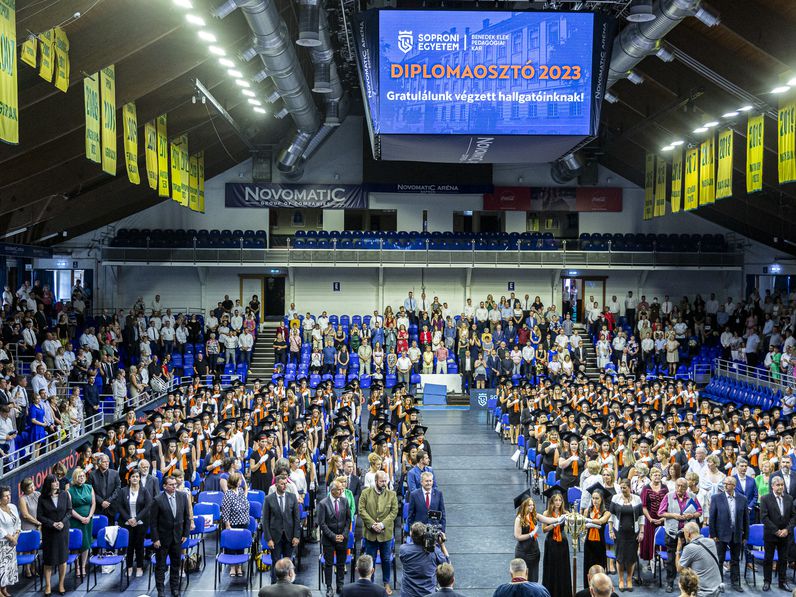 510 hallgató végzett az idei tanévben a Soproni Egyetemen