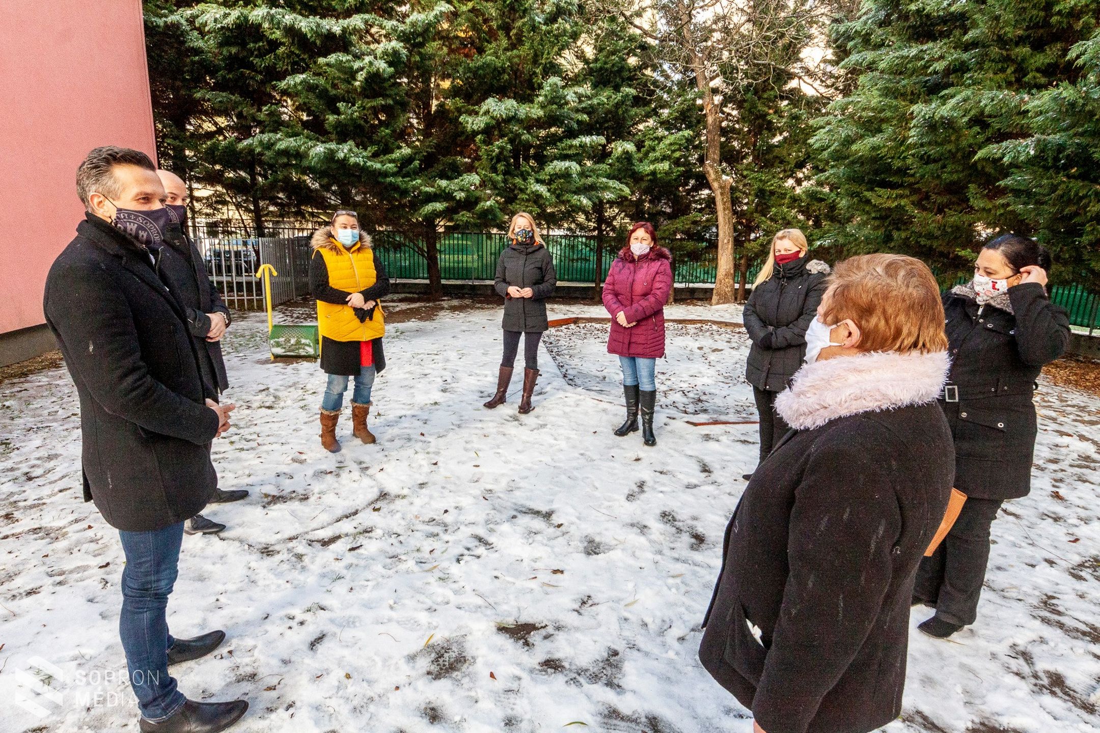 Személyesen mond köszönetet a Soproni Önkormányzat az intézményeknek
