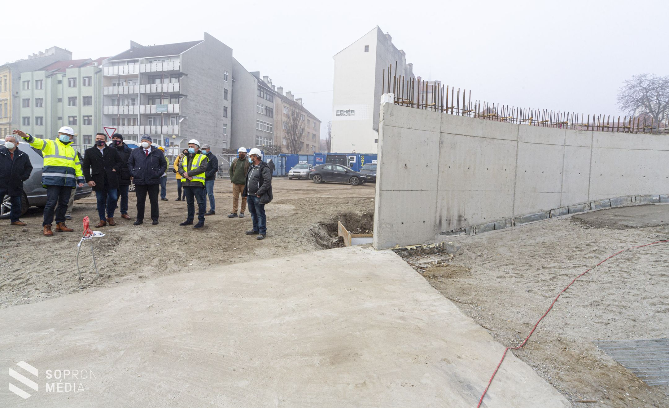 Gőzerővel épül az új parkolóház - Képek