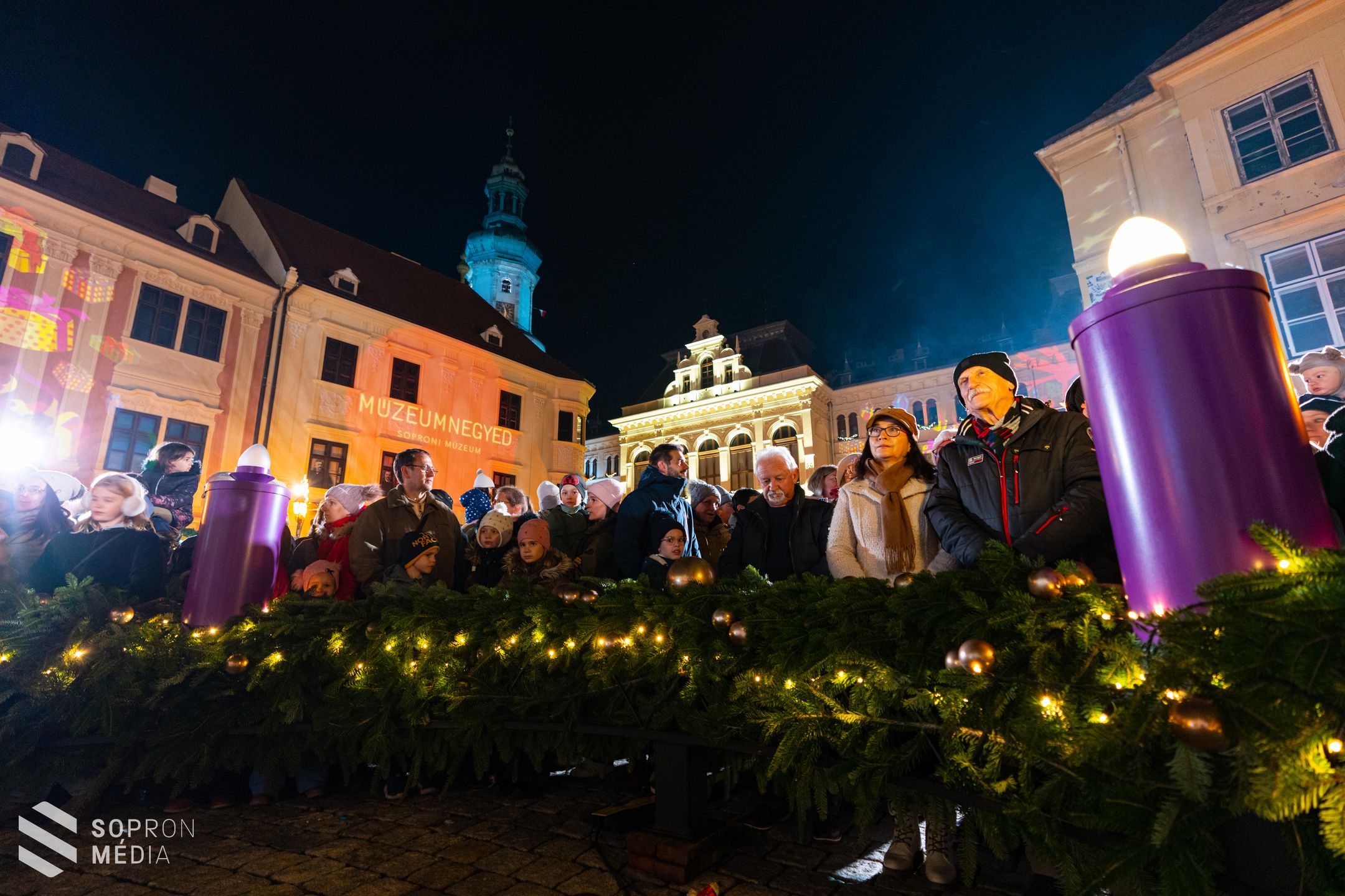 Fellobbant a remény lángja Sopronban