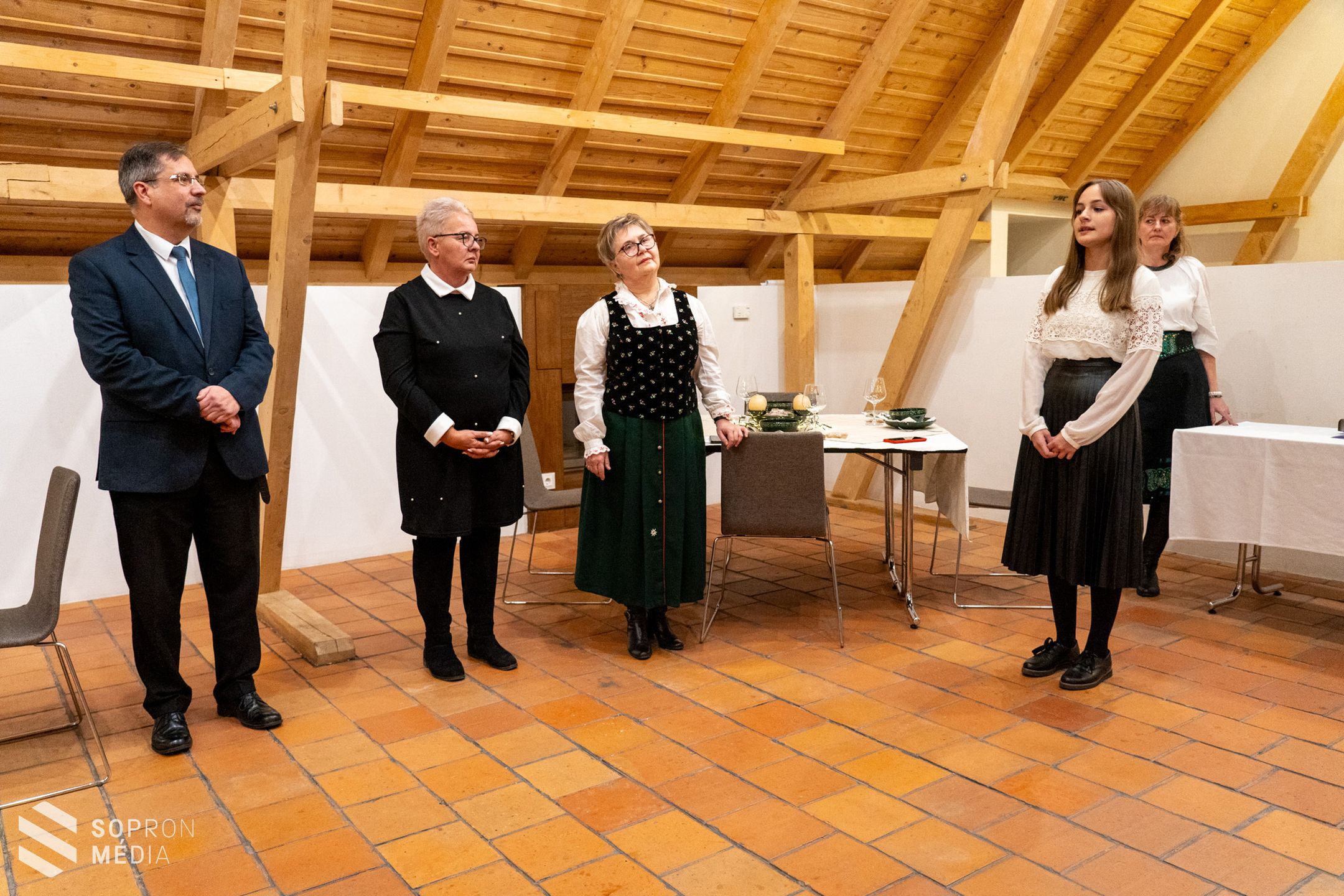 Mézes Advent a Sopronbánfalvi Kolostorban