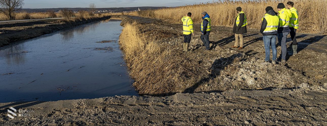 Mederkotrás és új horgászhelyek –  a Fertő Part beruházás kapcsán egyeztetett a beruházó és a horgász egyesületi elnök