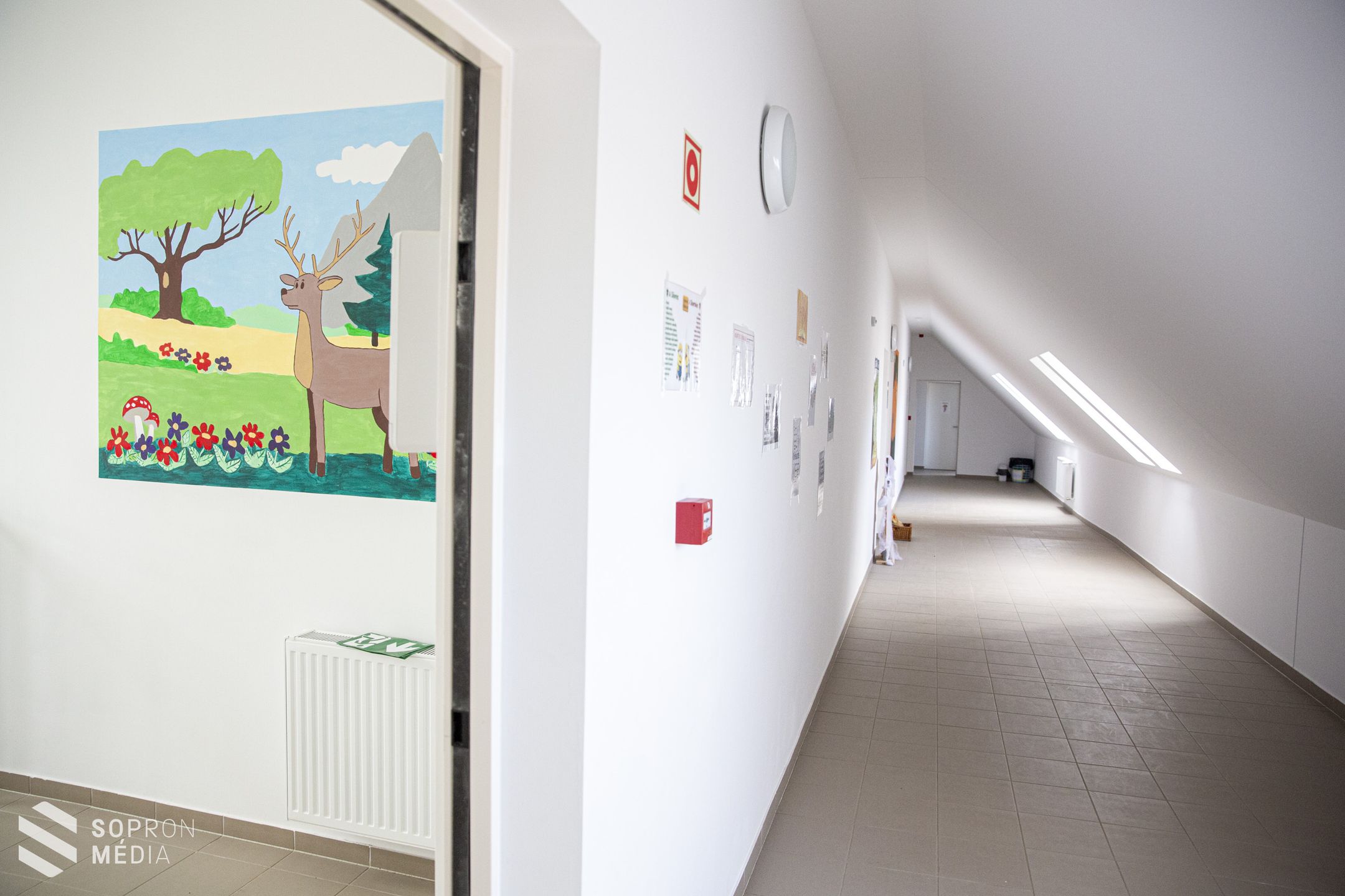 Átadták a felújított Ágfalvi Váci Mihály Általános Iskolát