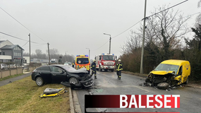 Egy várandós anyuka és egy kisgyermek is megsérült a Peresztegnél történt balesetben