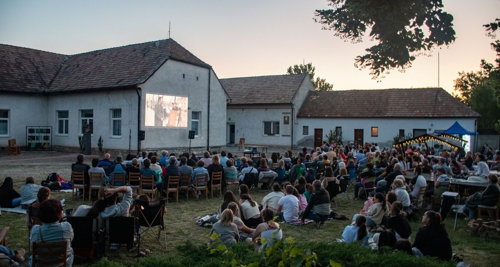 Nyáresti moziélmények