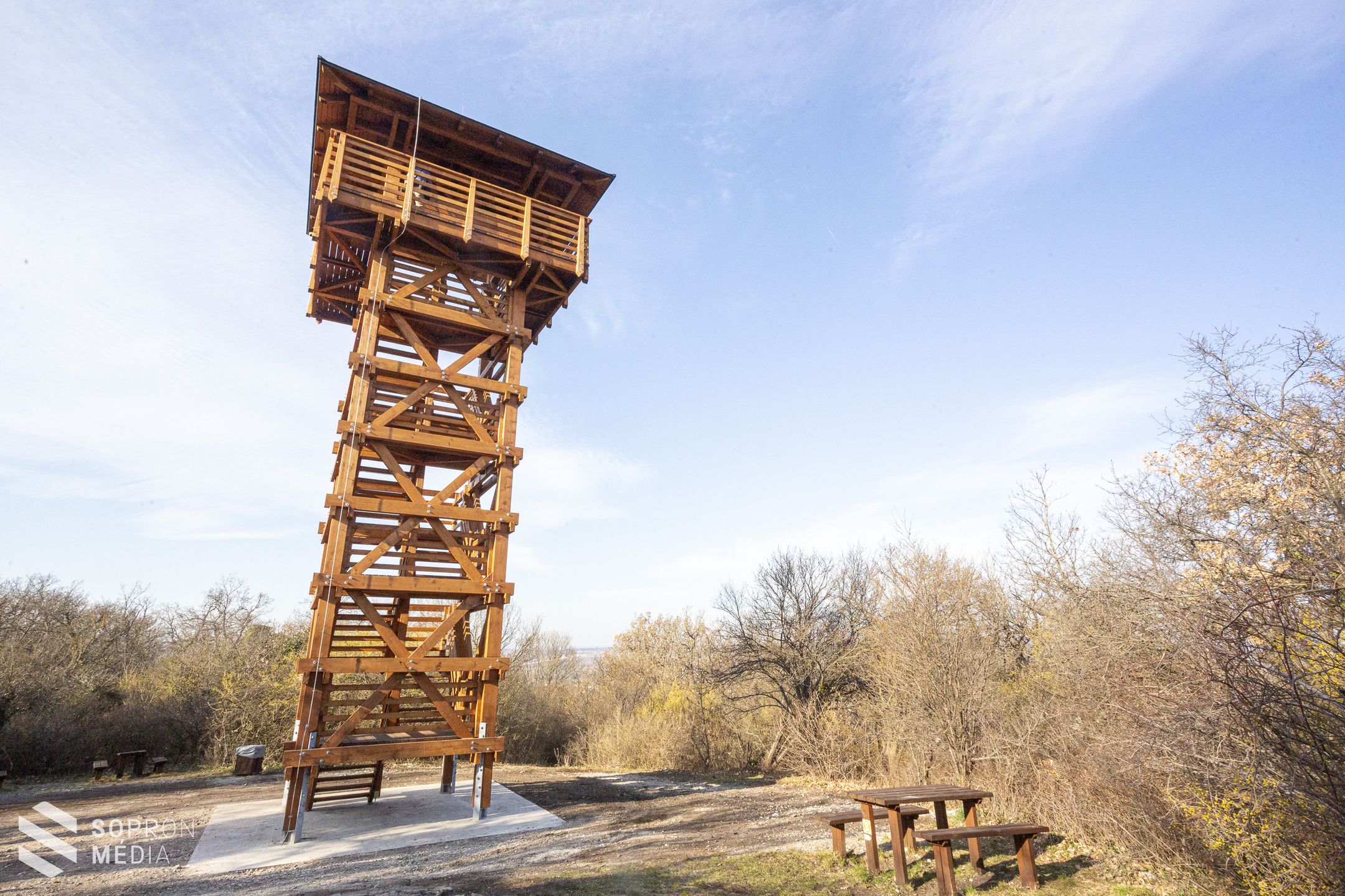 Átadták az új Kecske-hegyi kilátót