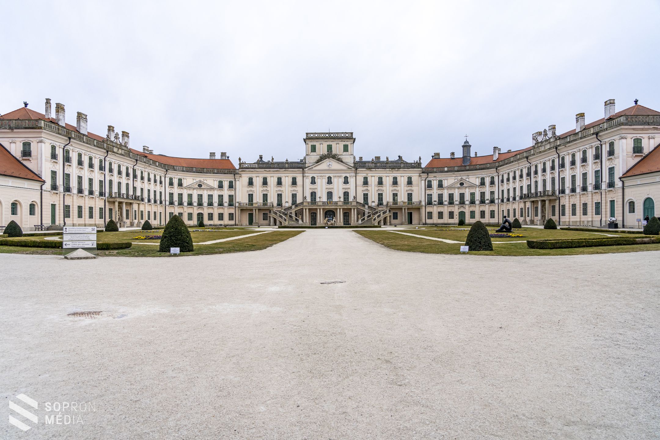 A fertődi Esterházy-kastély turisztikai célú fejlesztése