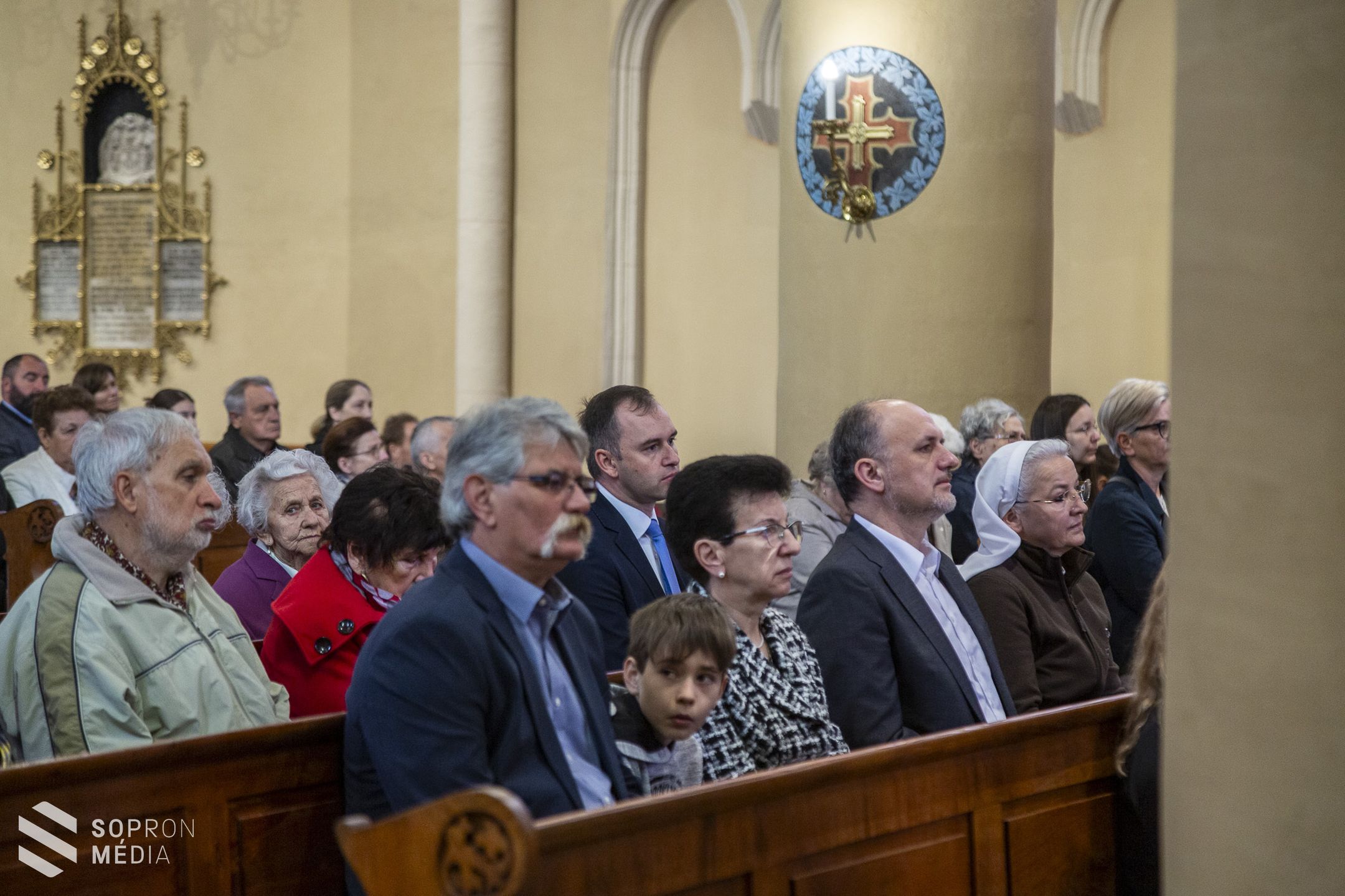 Szentmisével és csendes főhajtással emlékeztek Szemelliker Antal plébánosra