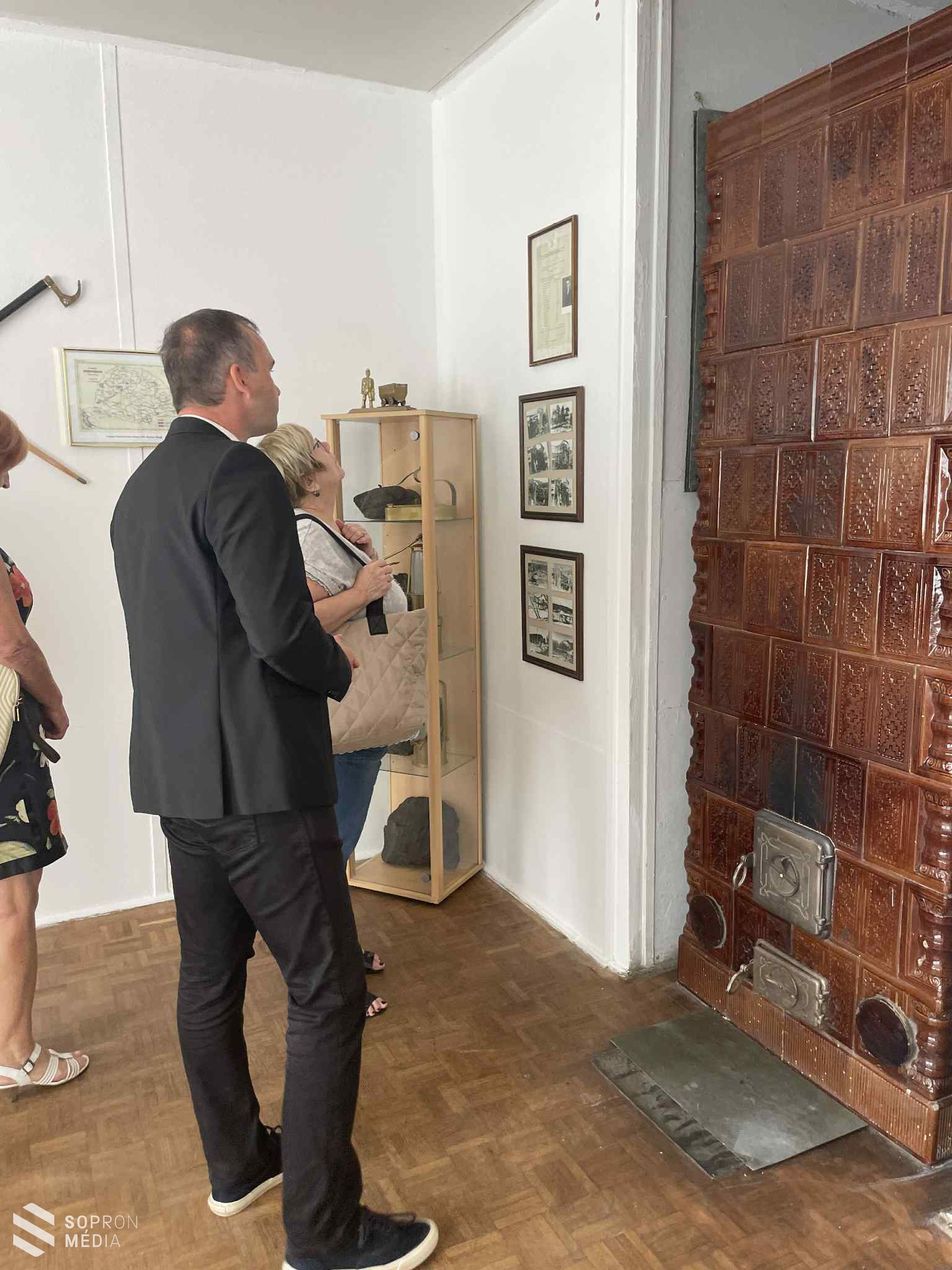 Emlékszobát adtak át a 75. bányásznap alkalmából