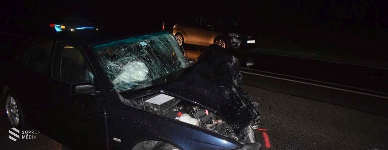 A vétlen autó vezetője halt meg szombaton a 85-ös úton történt balesetben, a rendőrség büntetőeljárást indított 