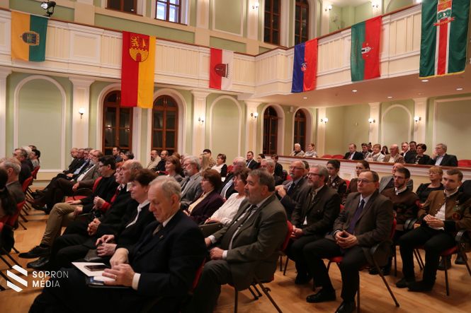 Felvételünk a tavalyi konferencián készült