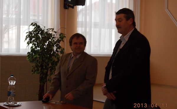 Faluházi esték 2013. április